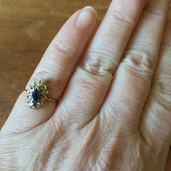 Antique Sapphire & Diamond 14k Yellow gold ring - Picture 2 of 10